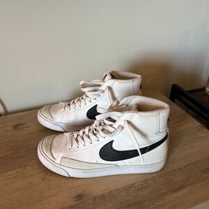 Nike Blazer Mid 77 Shoes